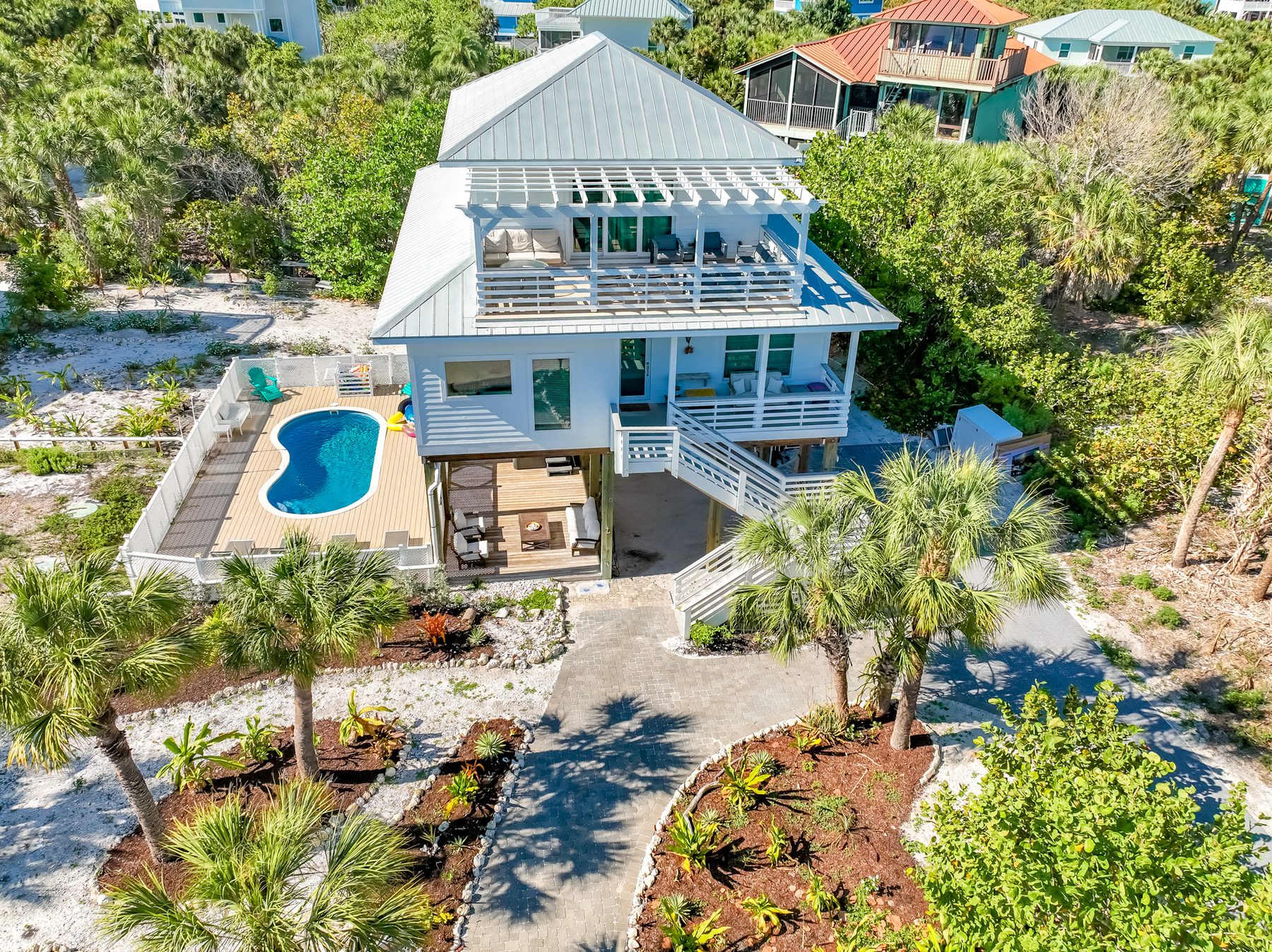 Floridays three-quarter view